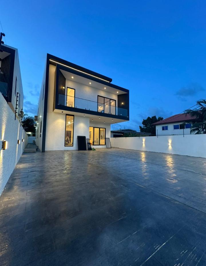 4 Bedroom House  For Sale