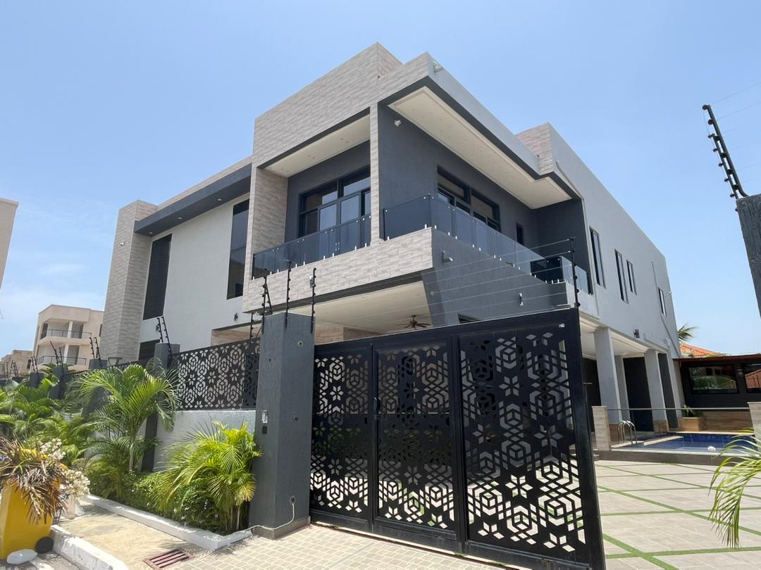 5 Bedroom Semi-Furnished House For Sale